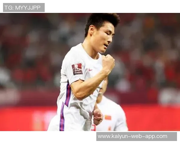 李铁亲自推荐的国足球星备受瞩目 能否成为未来的球队领军人物 李铁亲自推荐的国足球星备受瞩目 能否成为未来的球队领军人物