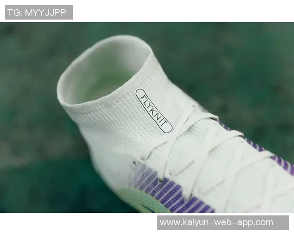 耐克携手顶级足球球星演绎激情绿茵梦想燃动世界舞台