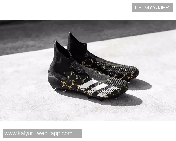 足球球星穿搭推荐 运动休闲鞋时尚潮流引领新风尚